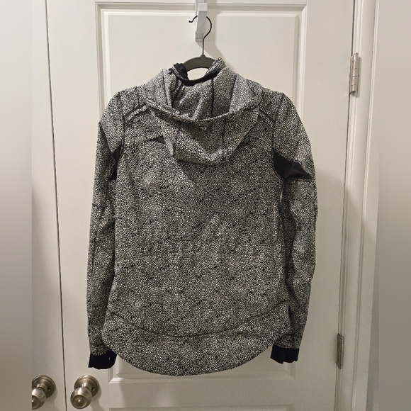 Lululemon spring foward jacket - Picture 6 of 9